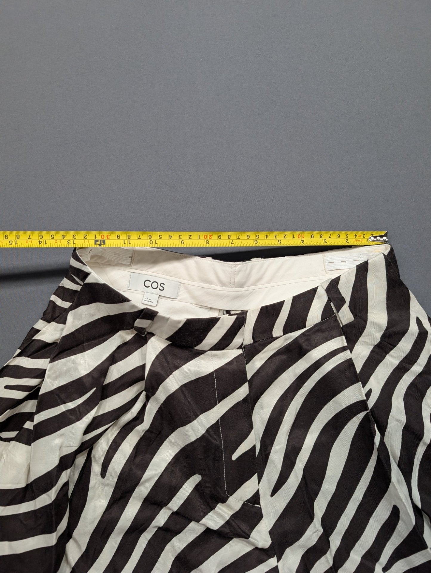COS Zebra Print Pleated Mini Skirt EUR 36 Black White