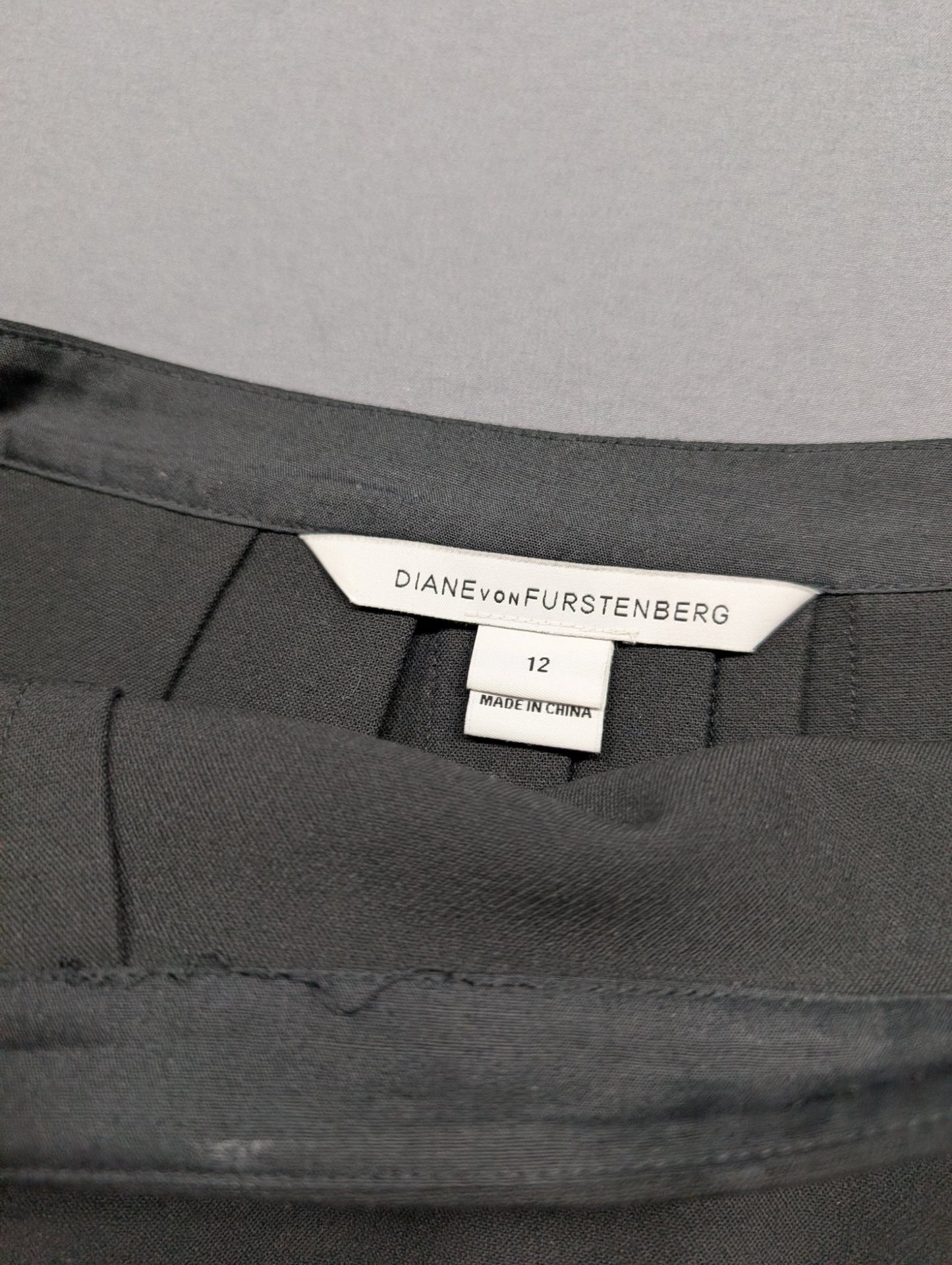 Diane von Furstenberg Black Pleated A-Line Skirt Size 12