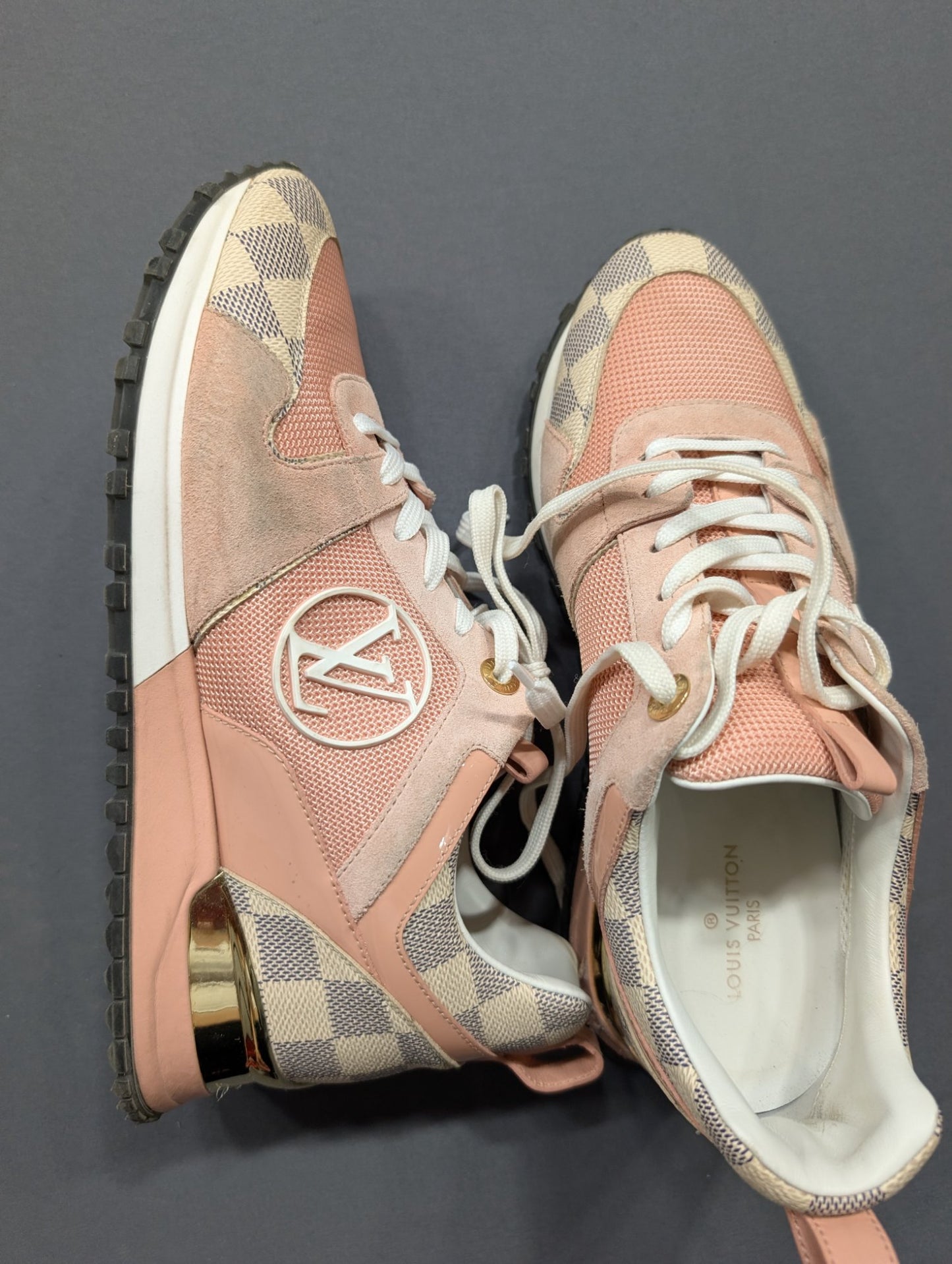 Louis Vuitton Run Away Sneaker Rose Damier Azur EU 38 Pink