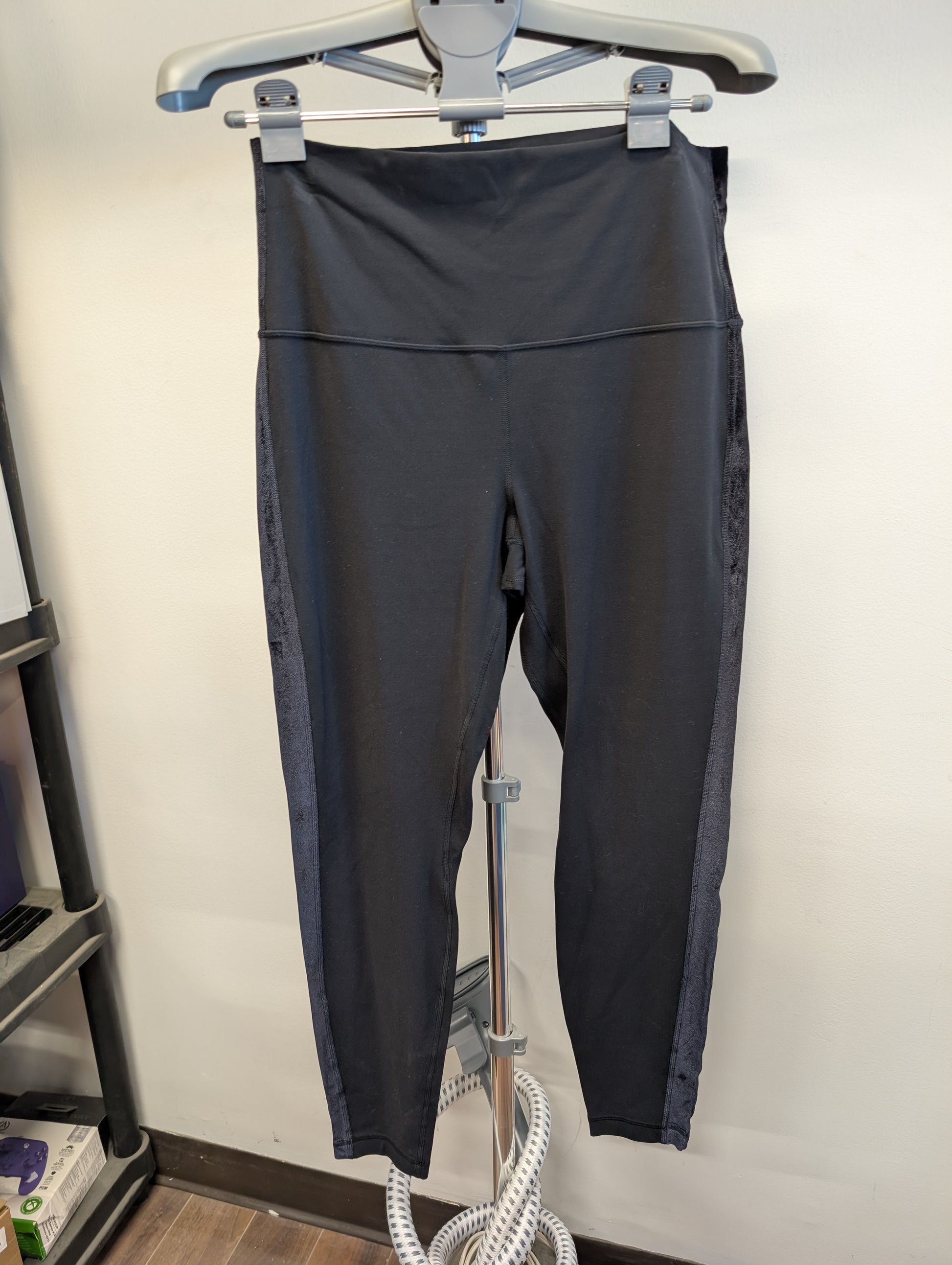 Lululemon black high-waisted leggings