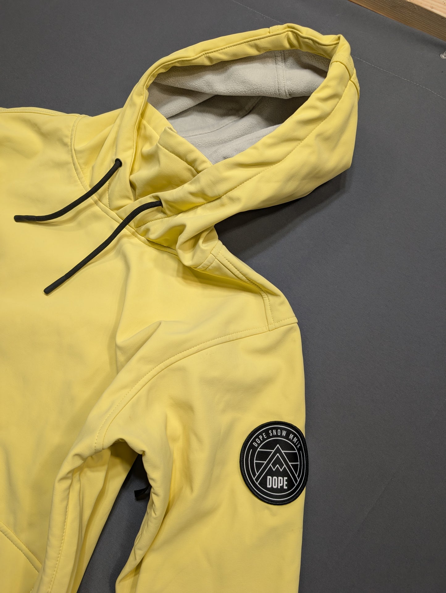 Dope Snow yellow hooded anorak jacket, size Medium