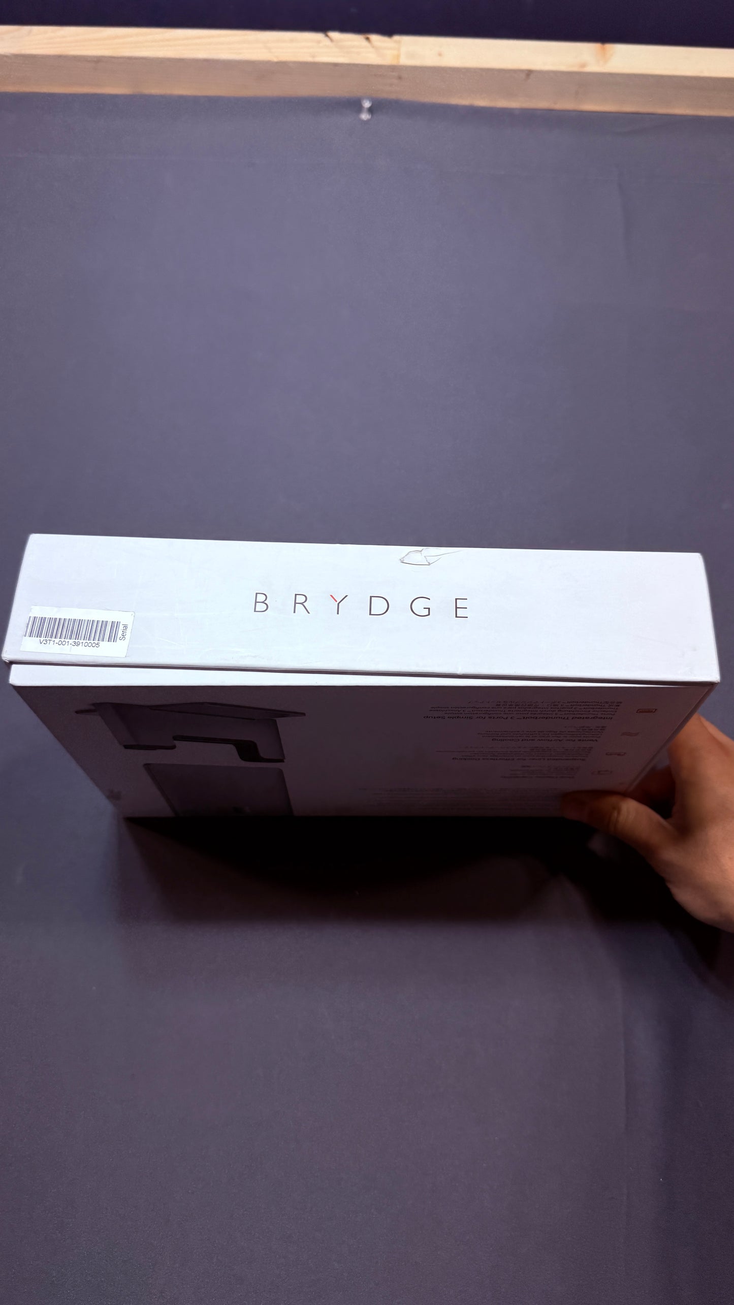 Brydge Vertical Dock for MacBook Pro 13-inch Thunderbolt 3 Space Grey