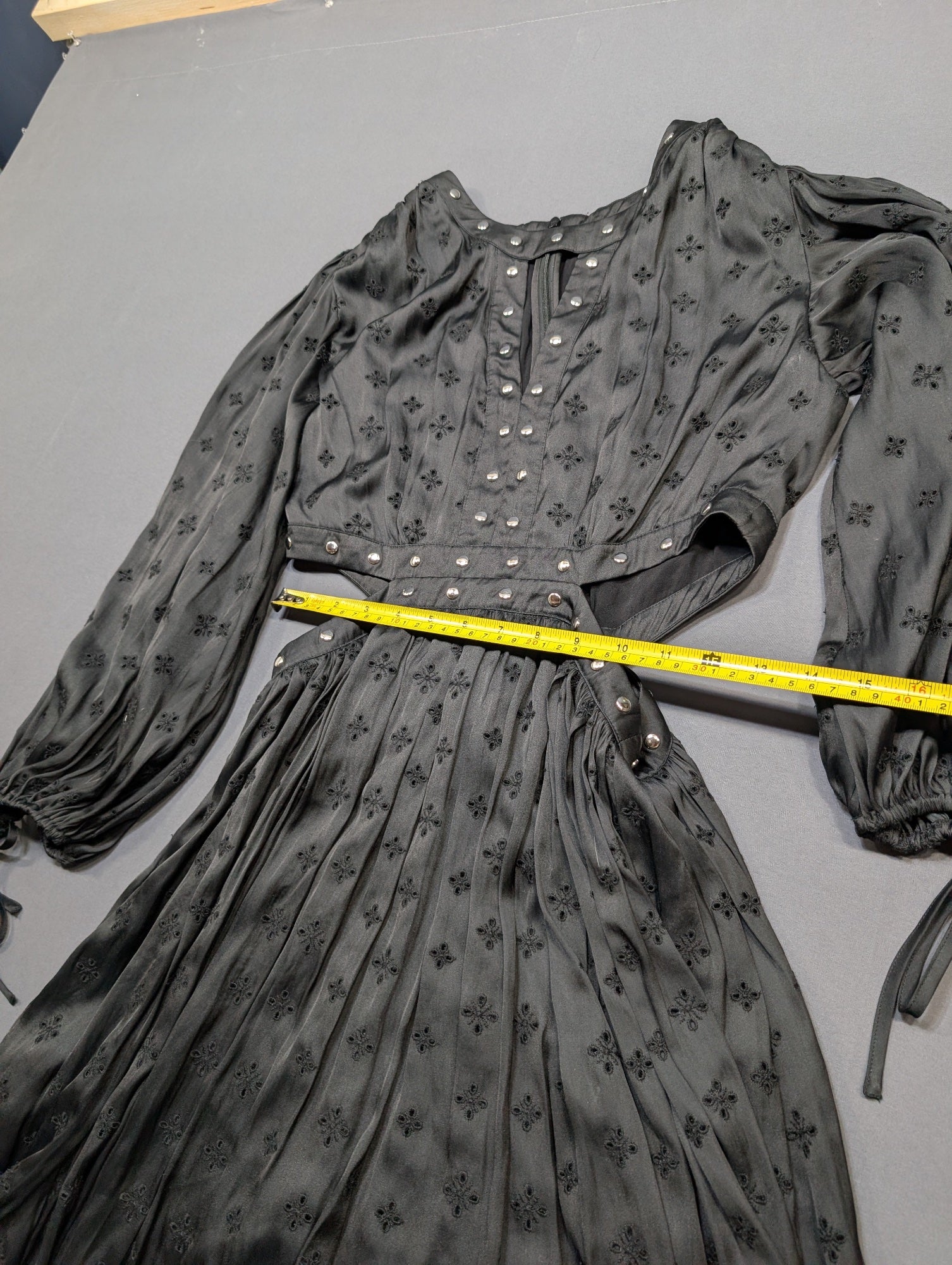 Maje Studded Cut-Out Embroidered Floral Midi Dress Size 36 / US 4 Grey