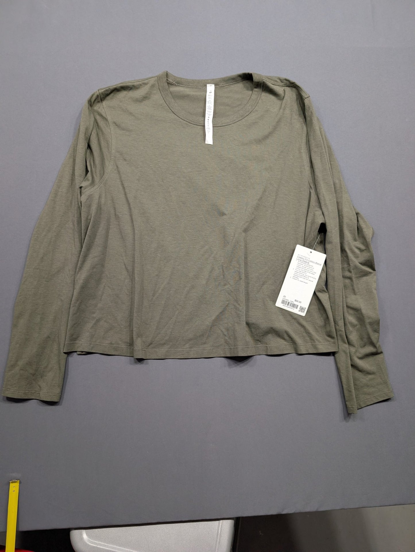 Lululemon Classic-Fit Cotton-Blend Long Sleeve Top Size 20 Olive