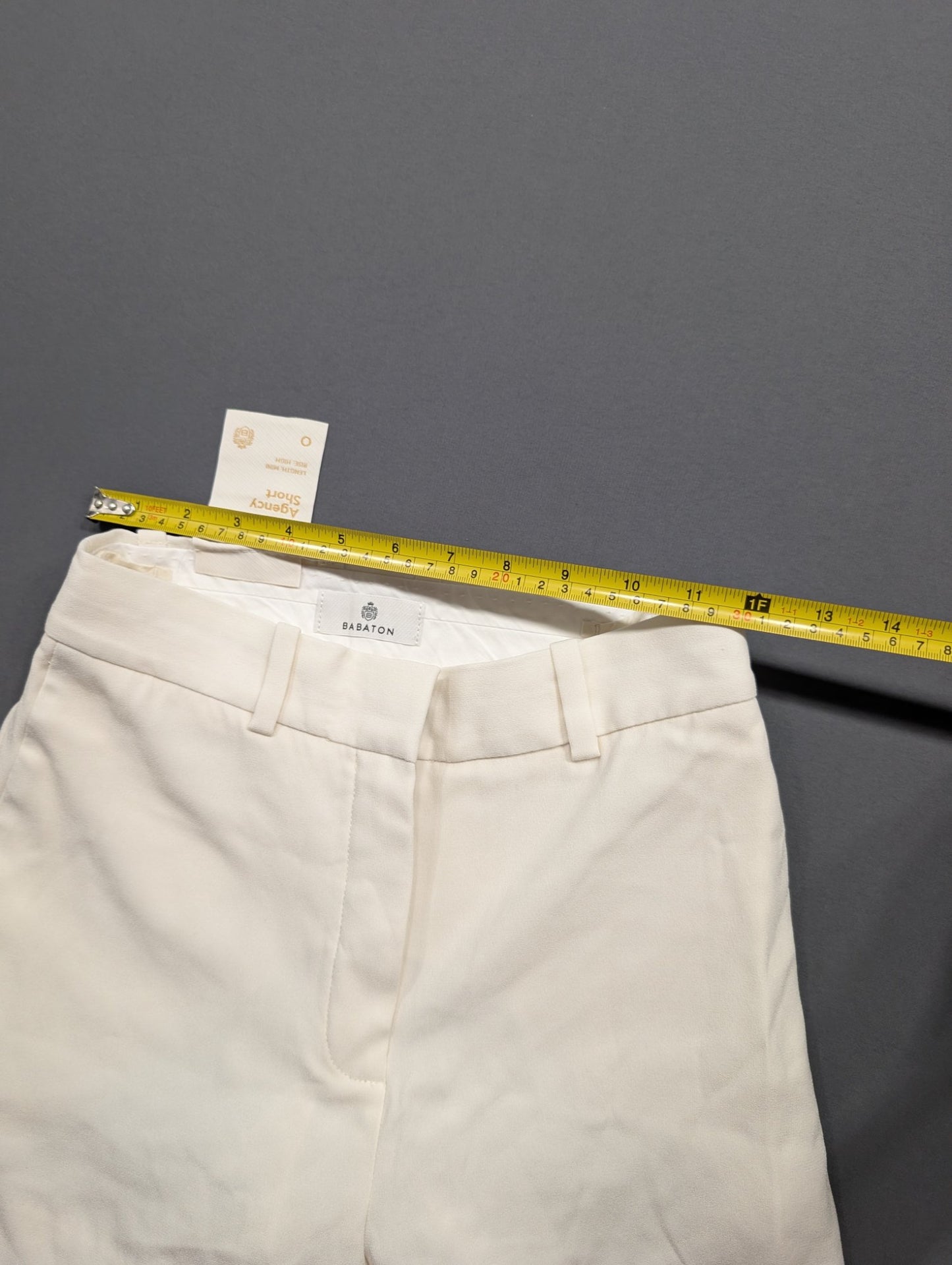 Babaton Agency Short White High-Waist Shorts Sz 0 NWT