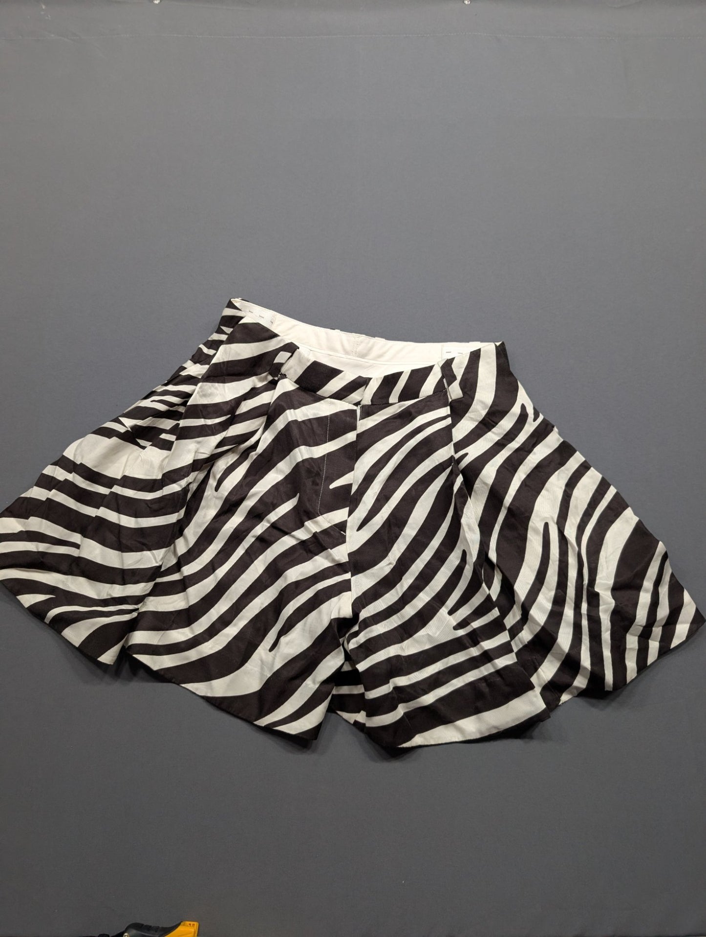 COS Zebra Print Pleated Mini Skirt EUR 36 Black White
