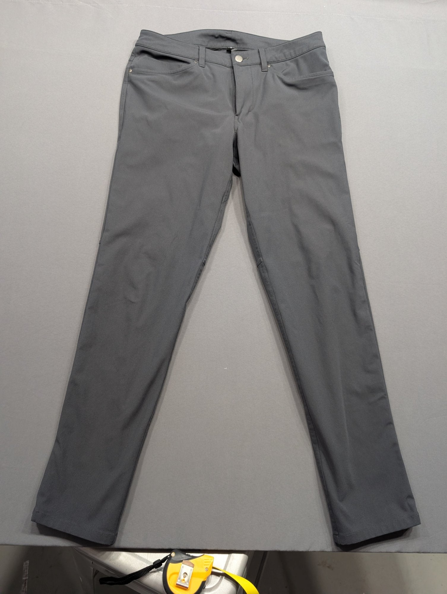 Lululemon ABC Slim 5-Pocket Pants Men's 31 Dark Grey Stretch