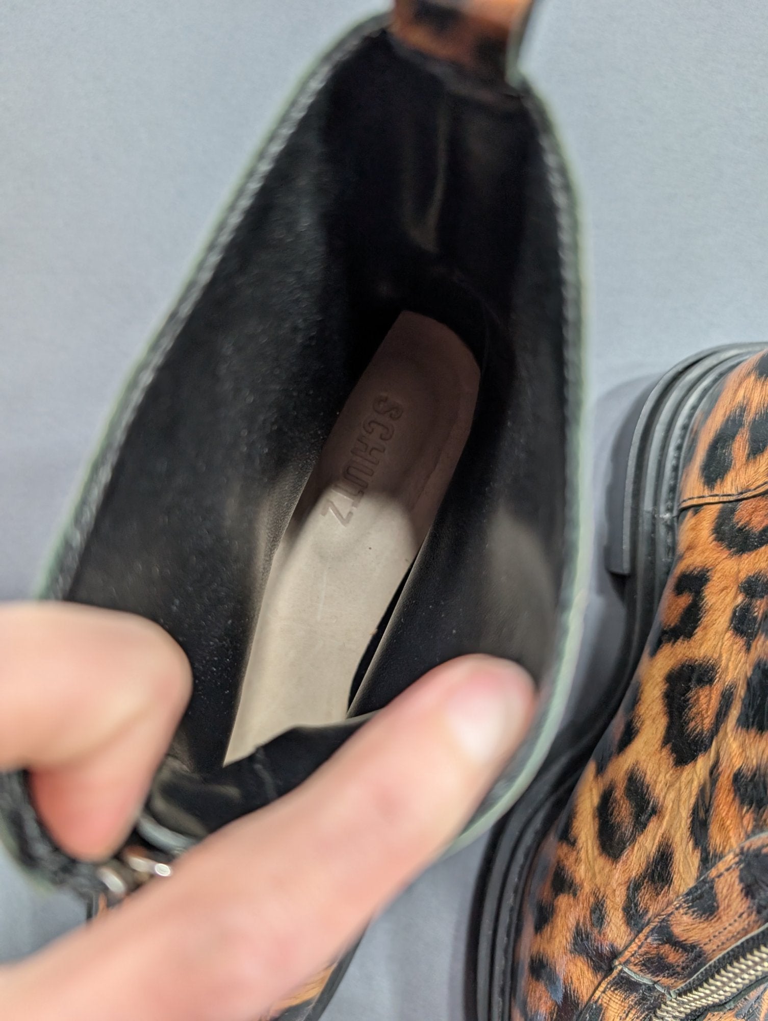 Schutz S-Marylle Leopard Print Ankle Boots Sz 7 Front Zip