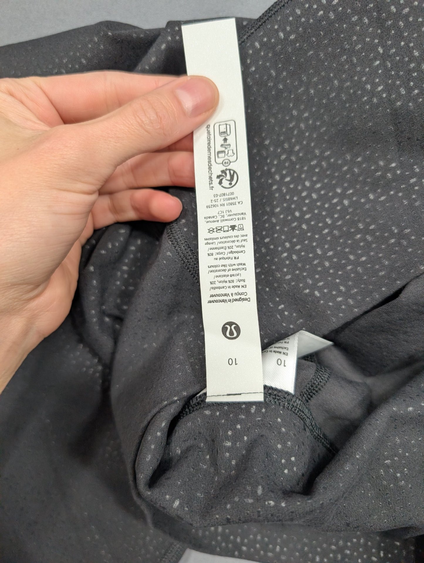 Lululemon Women's Cropped Leggings Size 10 Grey Dot Print High Rise