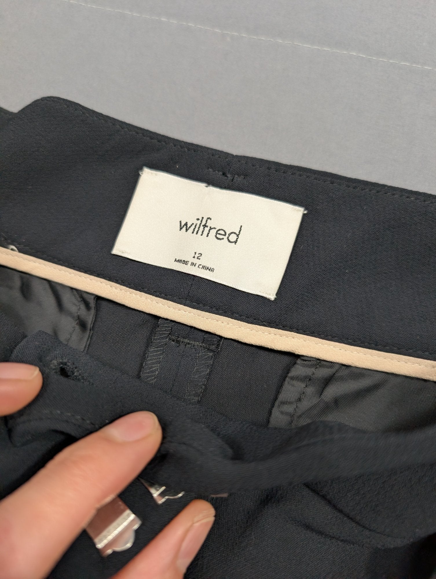 Wilfred Black Belted High-Rise Trousers Size 12 Ankle Pants