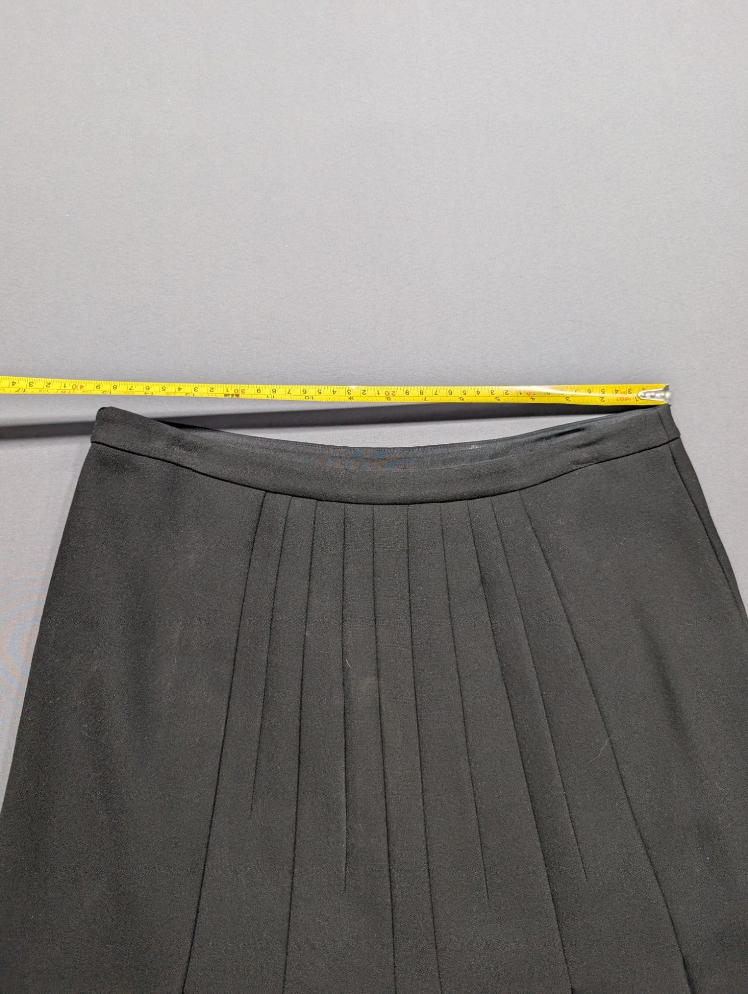 Diane von Furstenberg Black Pleated A-Line Skirt Size 12