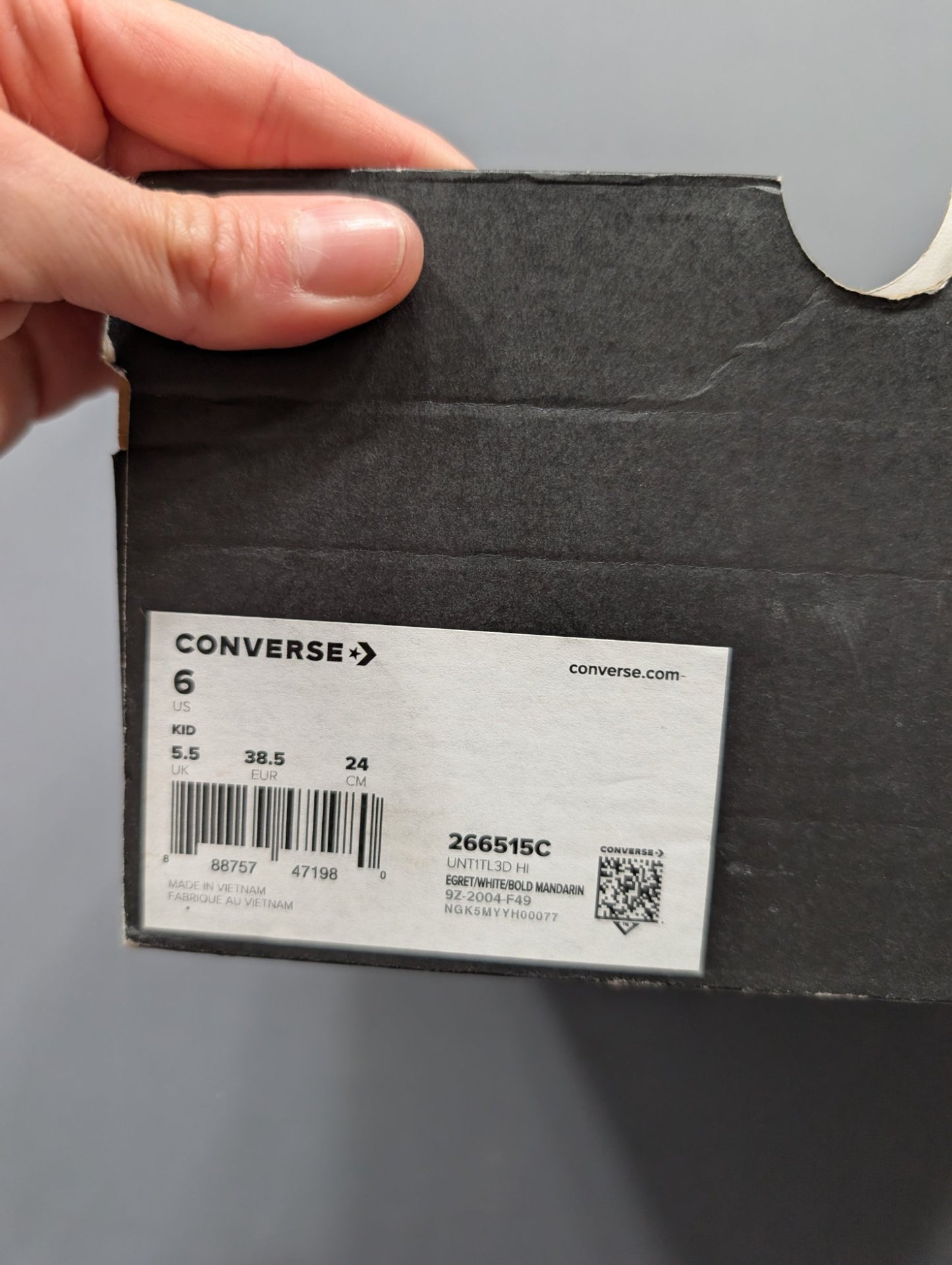 Converse UNT1TL3D Hi Kids Sneaker Egret/White/Bold Mandarin Sz 6