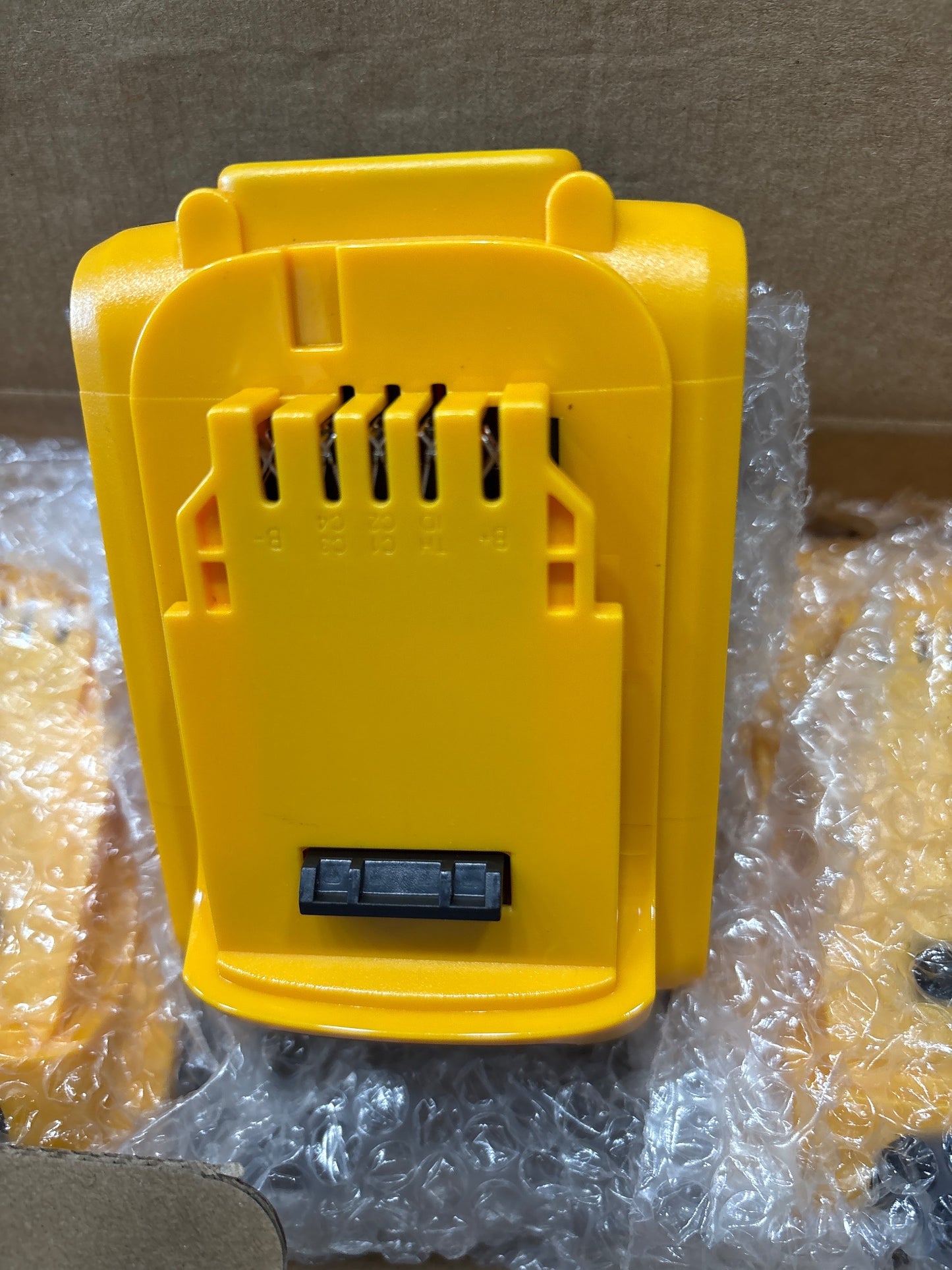 XHC-DE20 20V 5Ah Li-Ion Battery Pack DeWalt-Style 4-Pack 100Wh
