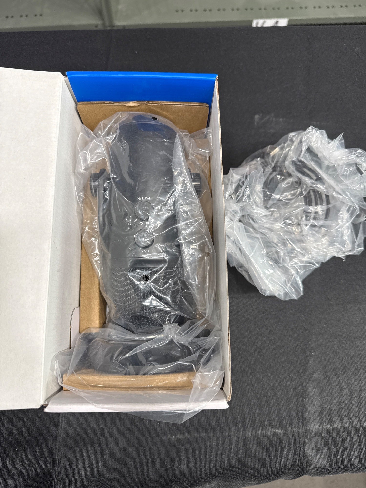 Blue Yeti USB Microphone Black Premium Multi-Pattern Open Box