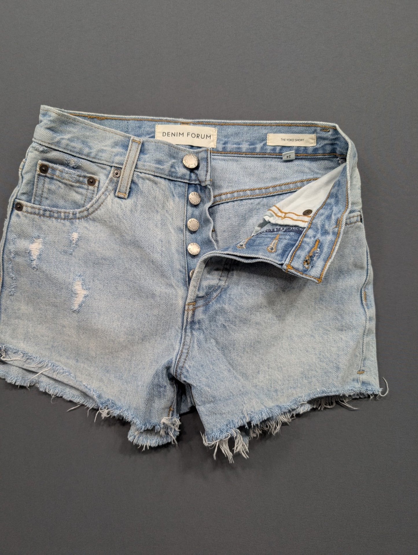 Denim Forum The Yoko Short Women's Size 24 Light Wash Distressed