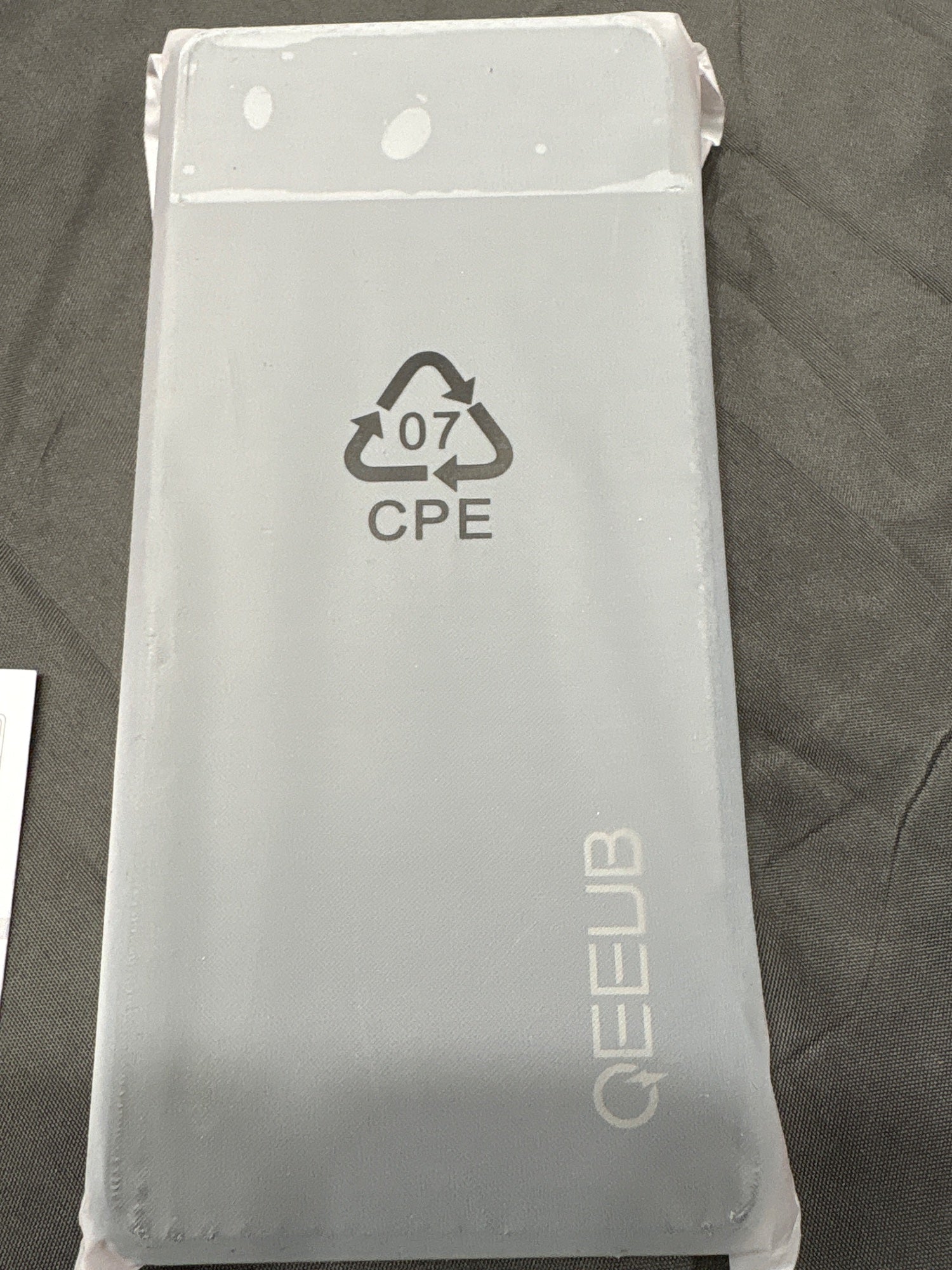 QEEUB YN-050P 30000mAh Power Bank USB-C PD 22.5W Portable Charger