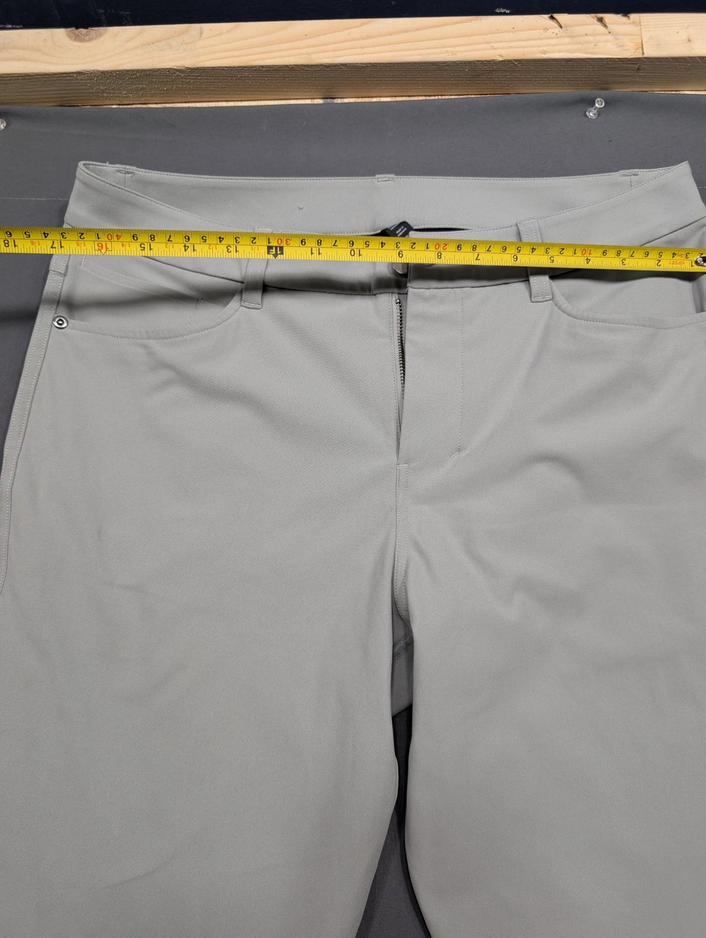 Lululemon ABC Slim 5-Pocket Pants Men's 32 Light Gray
