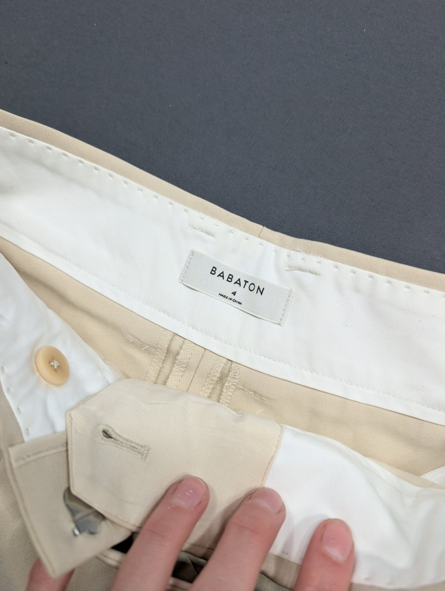 Babaton Size 4 Beige Belted High-Rise Shorts Pleated Trouser