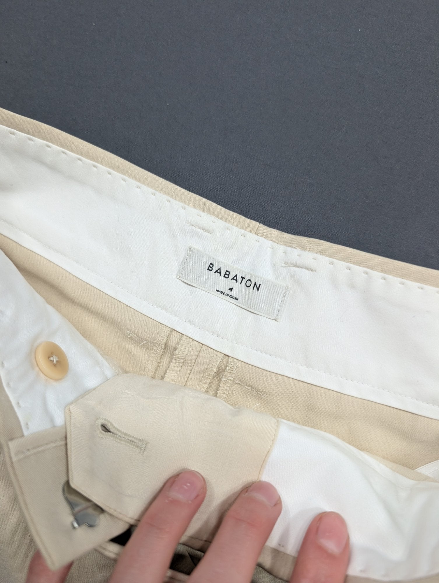 Babaton Size 4 Beige Belted High-Rise Shorts Pleated Trouser