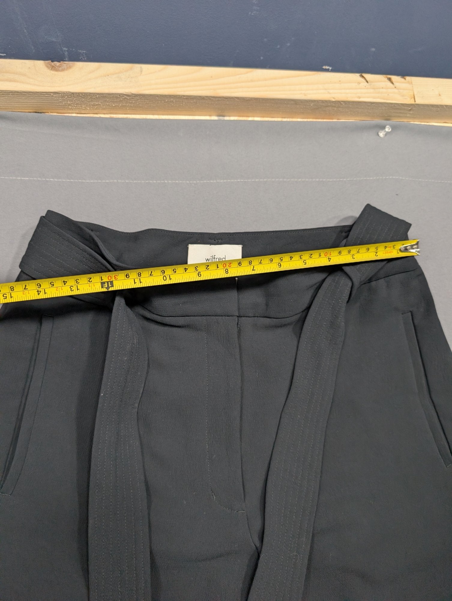 Wilfred Black Belted High-Rise Trousers Size 12 Ankle Pants