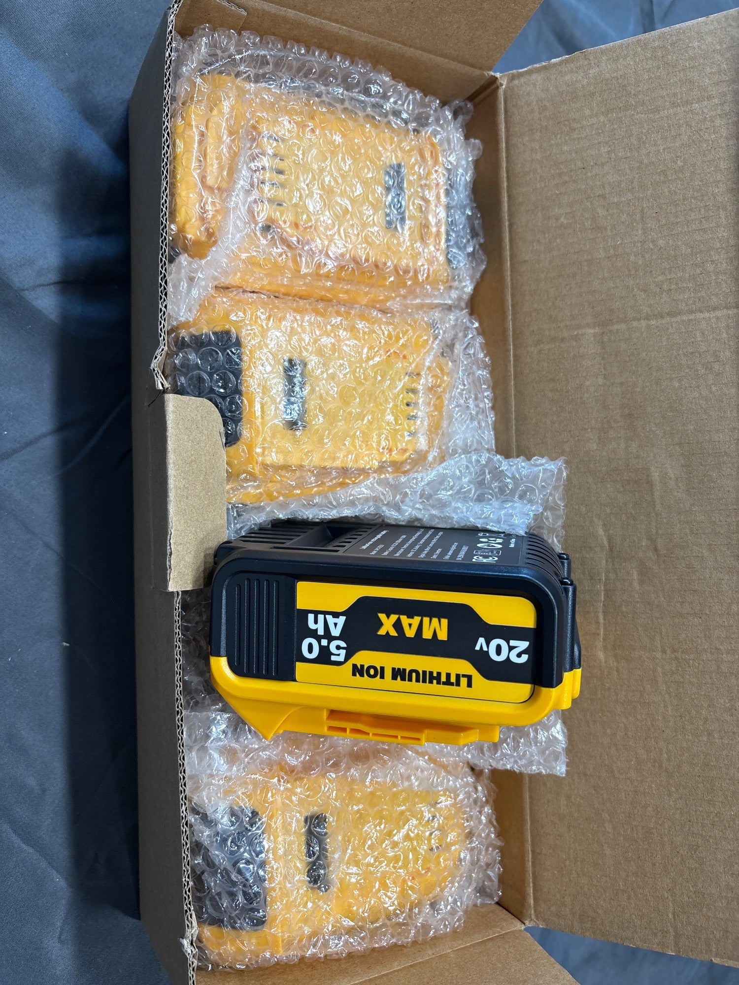 XHC-DE20 20V 5Ah Li-Ion Battery Pack DeWalt-Style 4-Pack 100Wh
