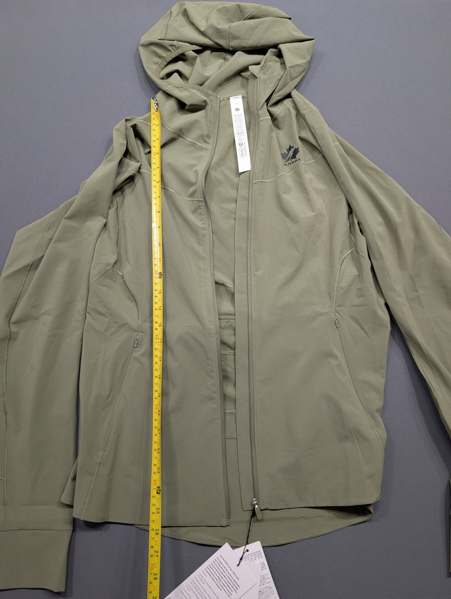Lululemon Mist Over Windbreaker Team Canada Hooded Jacket Sz 14