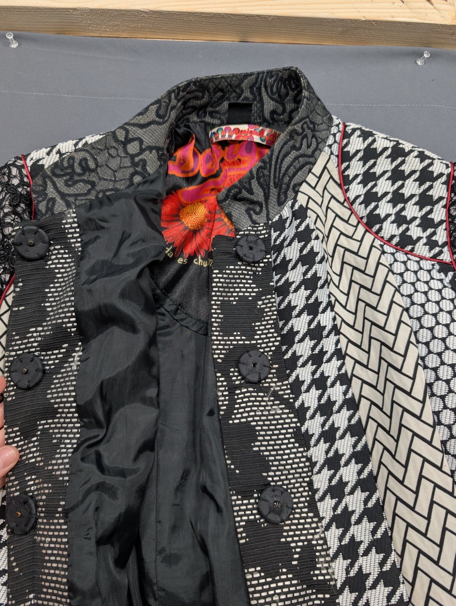 Desigual Women's Mixed-Pattern Coat Size 44 Black White Red