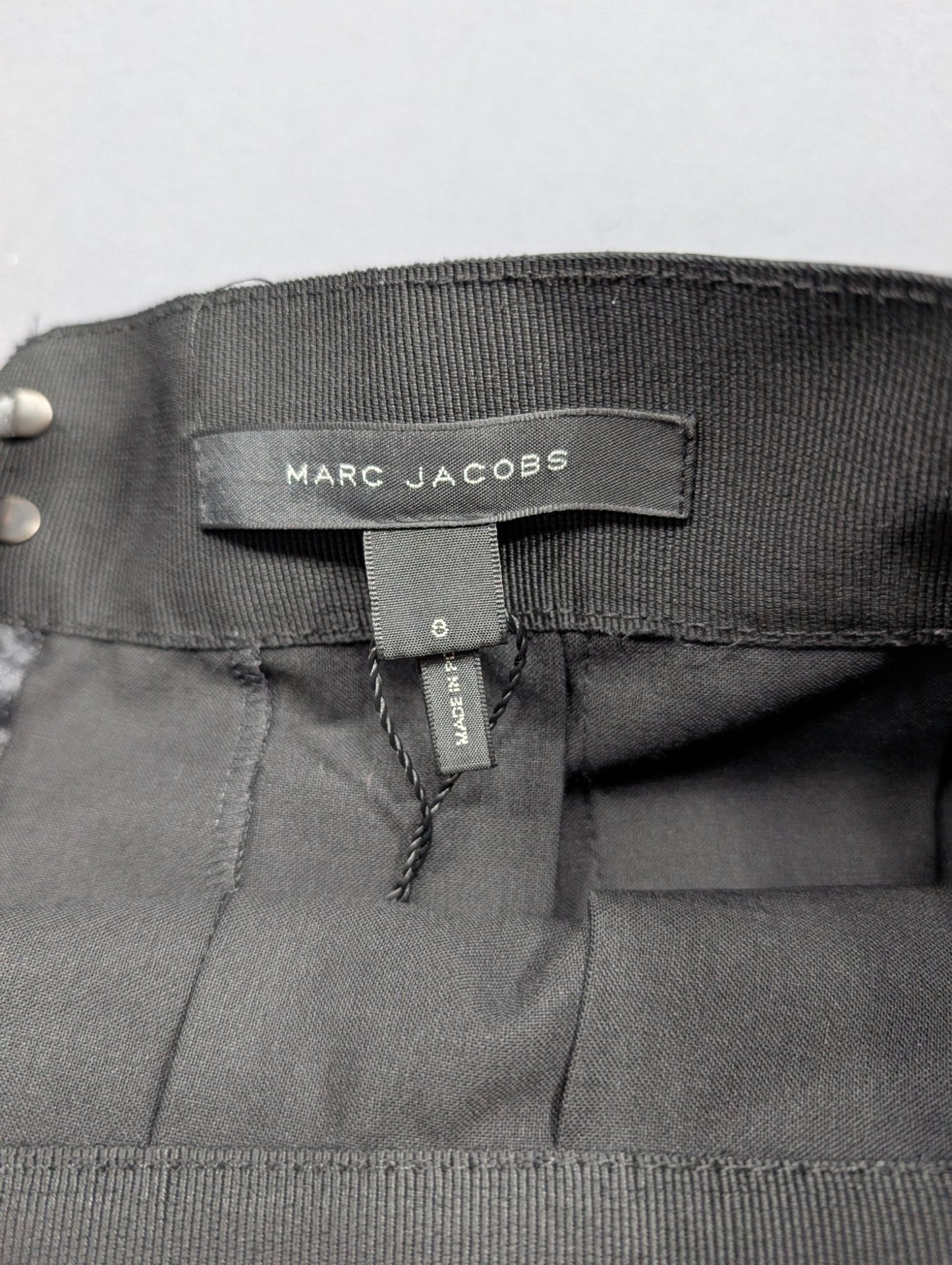 Marc Jacobs Gray Pleated A-Line Skirt Black Velvet Waist Sz 8
