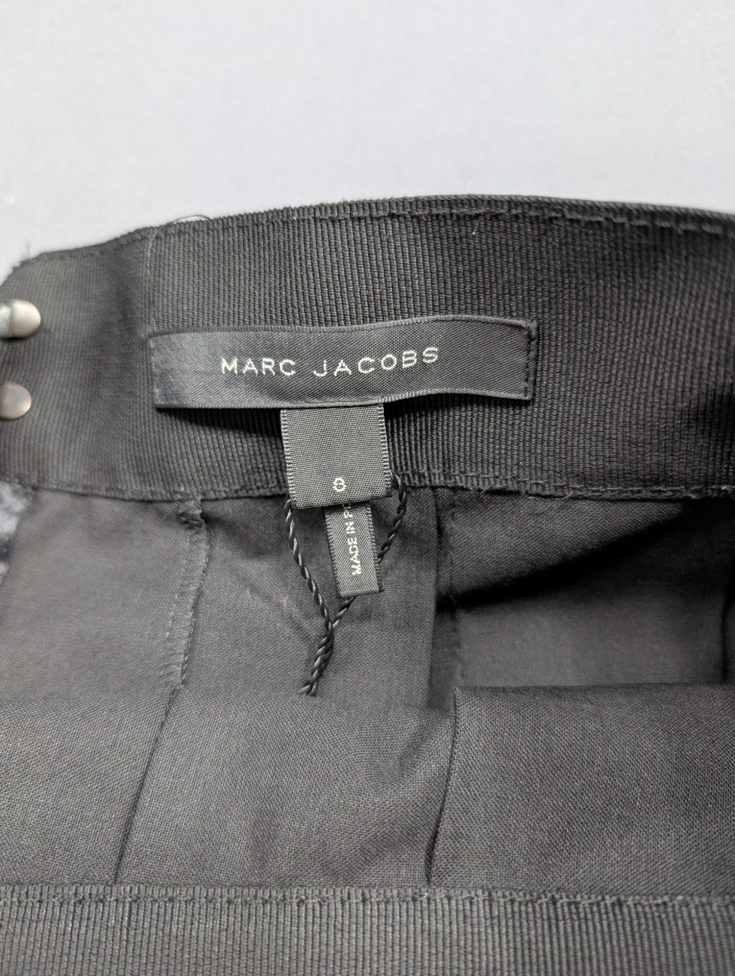 Marc Jacobs Gray Pleated A-Line Skirt Black Velvet Waist Sz 8