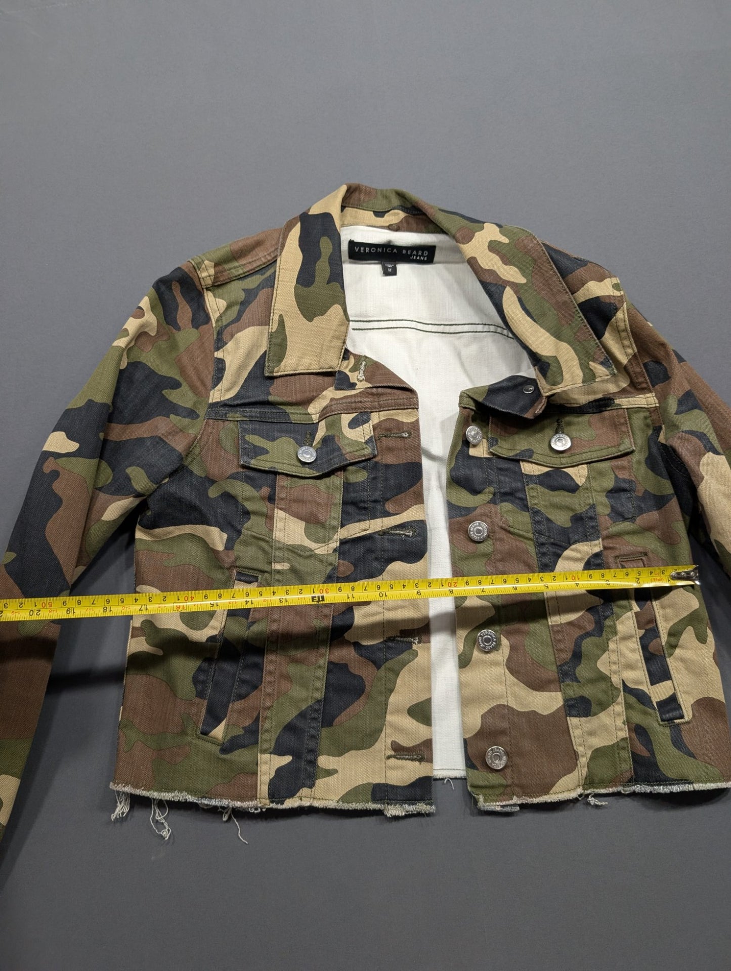 Veronica Beard Jeans Camo Cropped Jacket Size M Raw Hem
