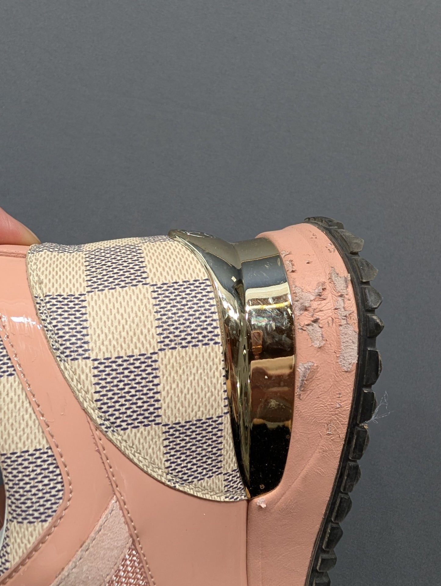 Louis Vuitton Run Away Sneaker Rose Damier Azur EU 38 Pink