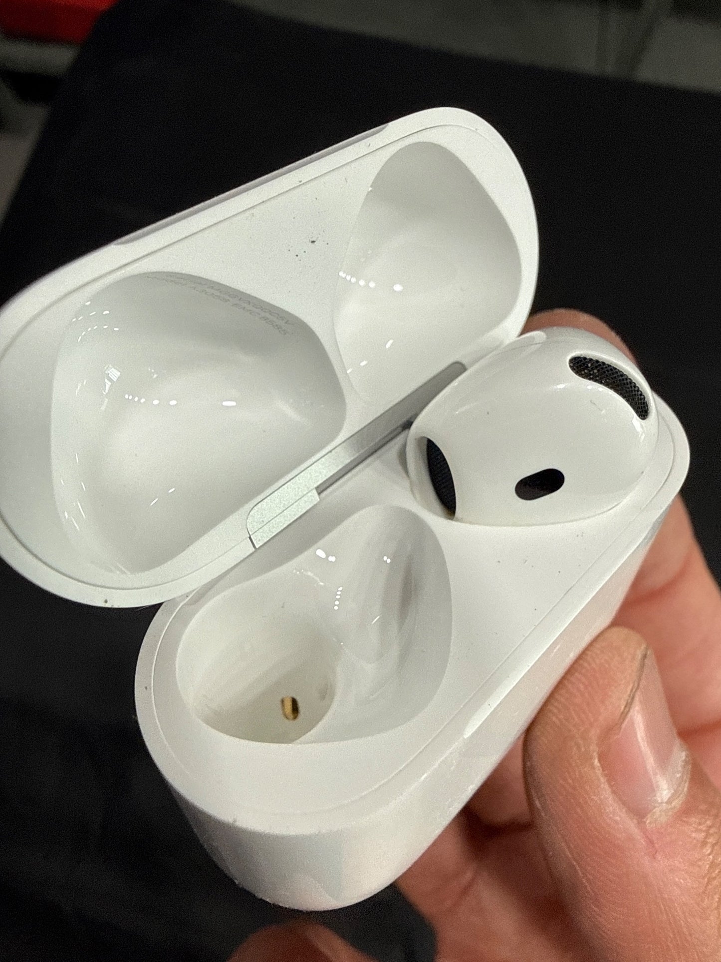 AirPods 4 Wireless Earbuds MXP63AM/A White USB-C 2024